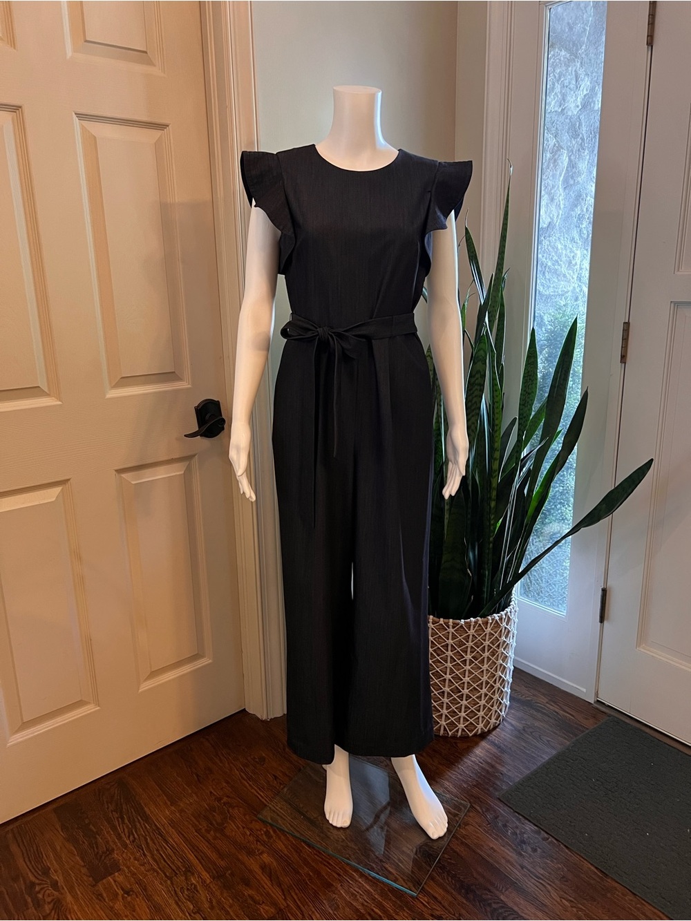 Calvin Klein Wide Leg Cropped Jumpsuit Size 6 Flutter Sleeve Belted Chambray